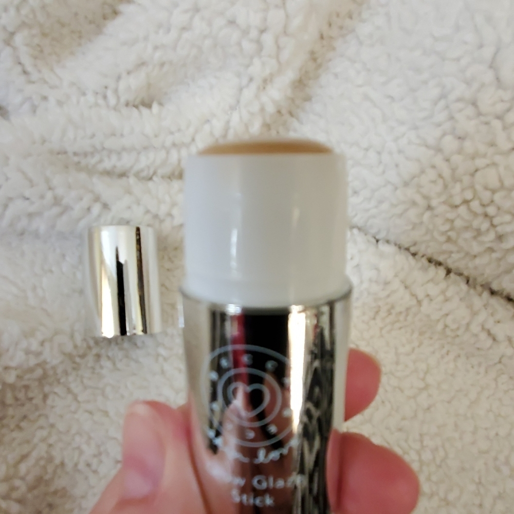 BECCA! Skin Love Glow Glaze Stick!